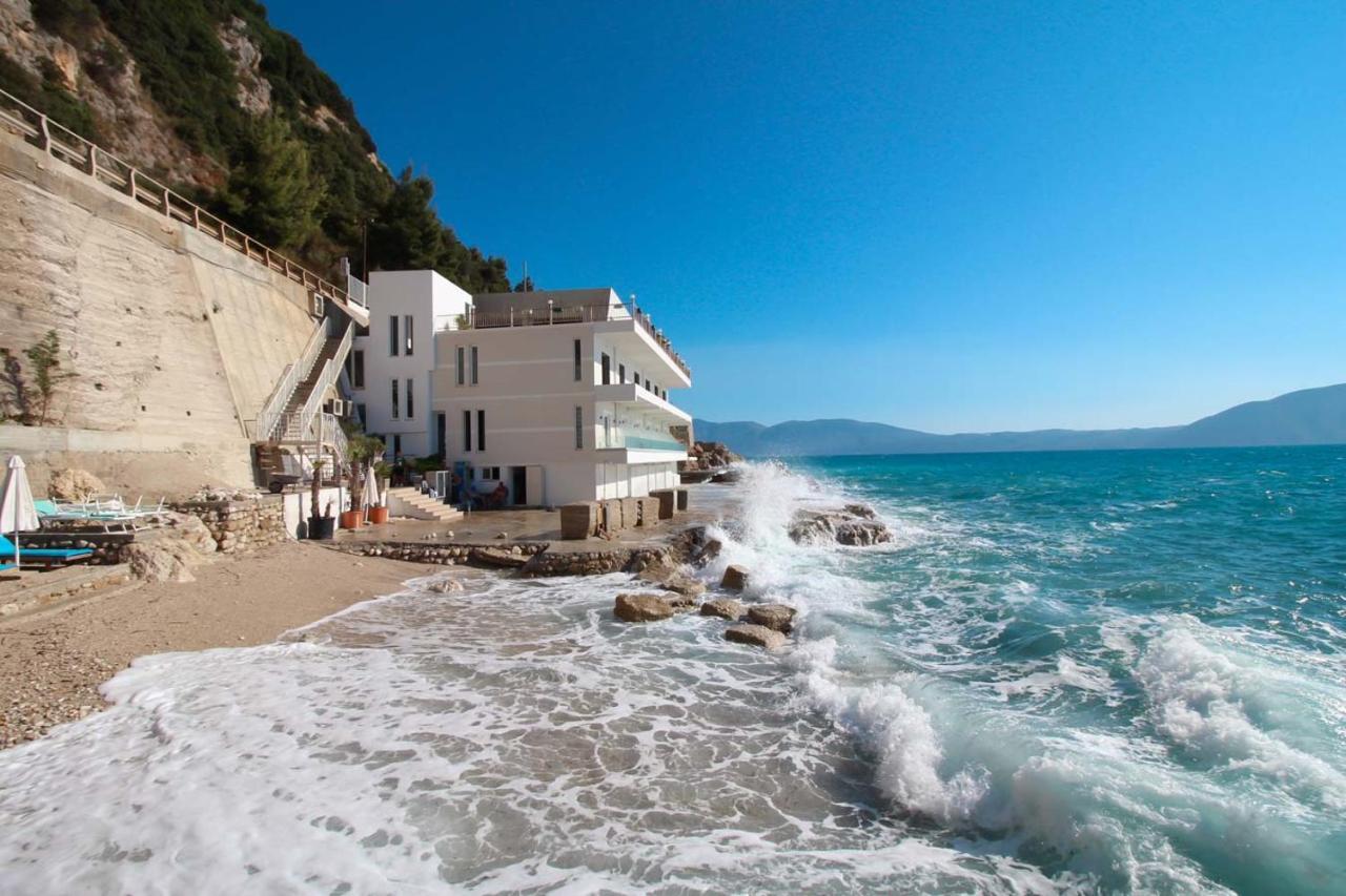 Hotel Kristera Vlore Exterior photo