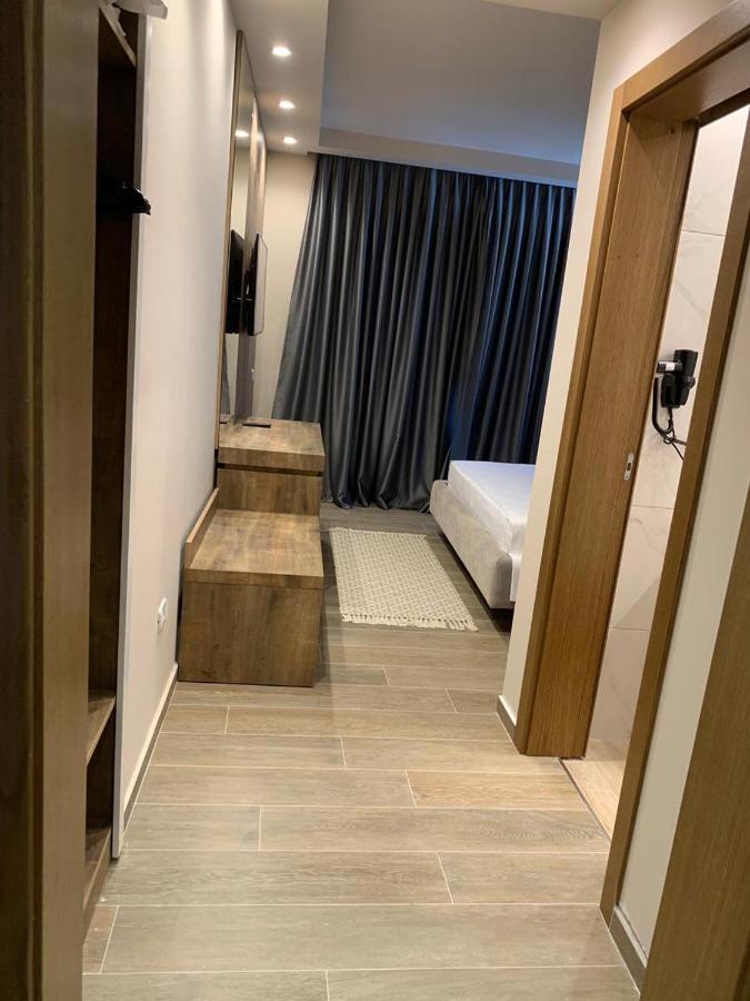 Hotel Kristera Vlore Exterior photo