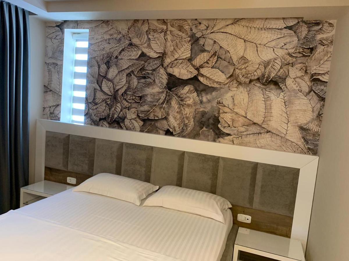 Hotel Kristera Vlore Exterior photo