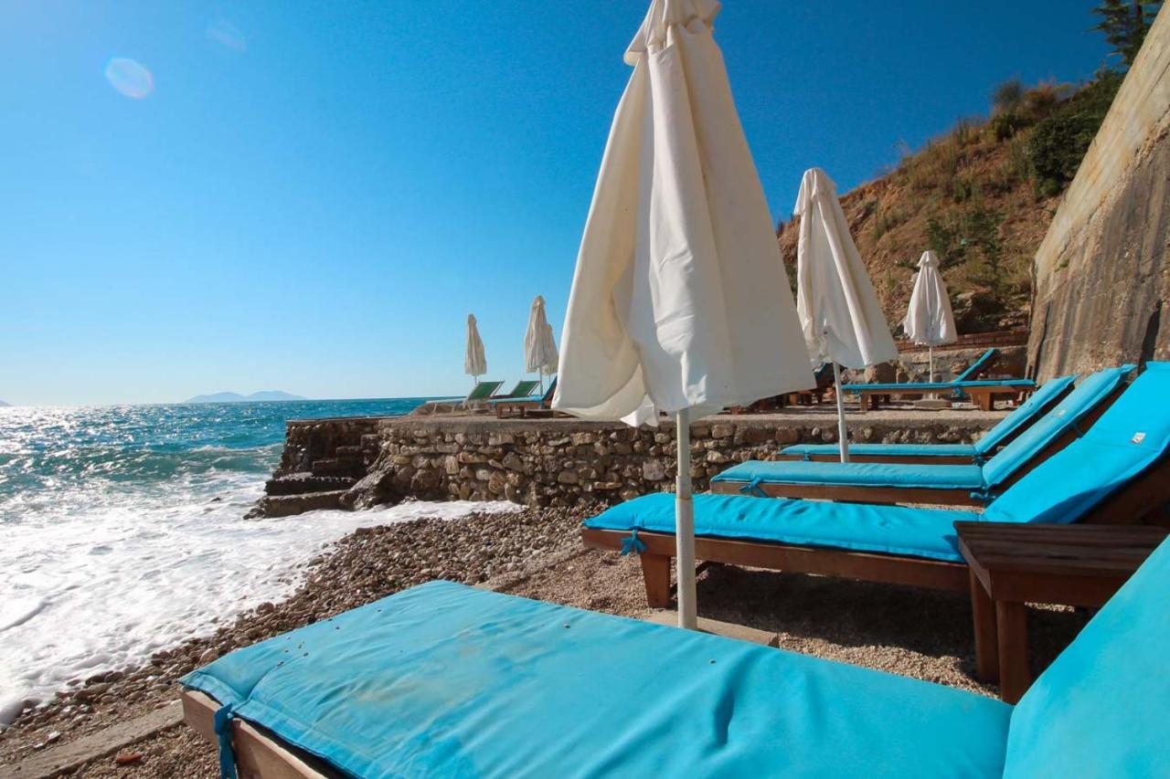 Hotel Kristera Vlore Exterior photo