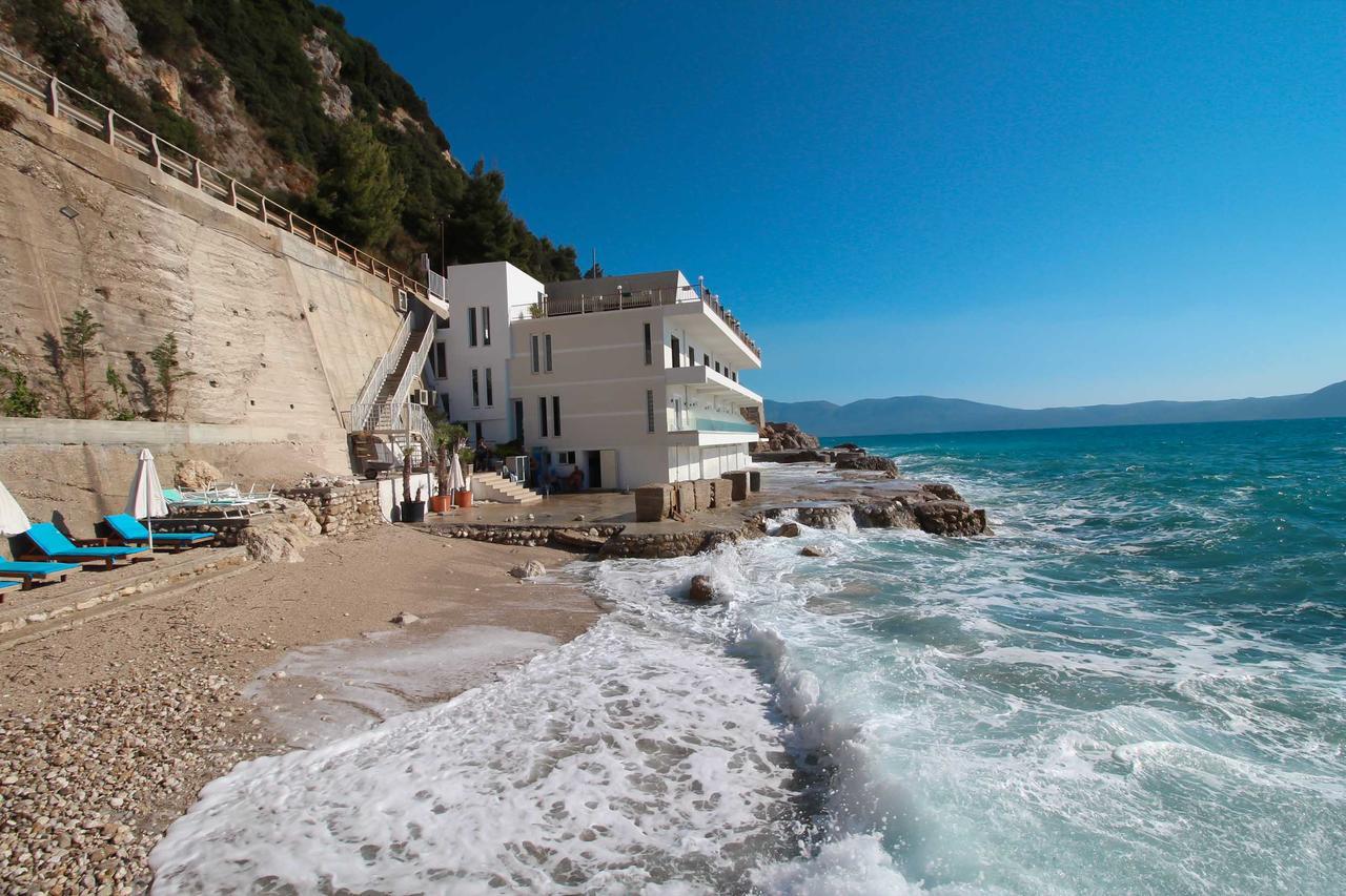 Hotel Kristera Vlore Exterior photo