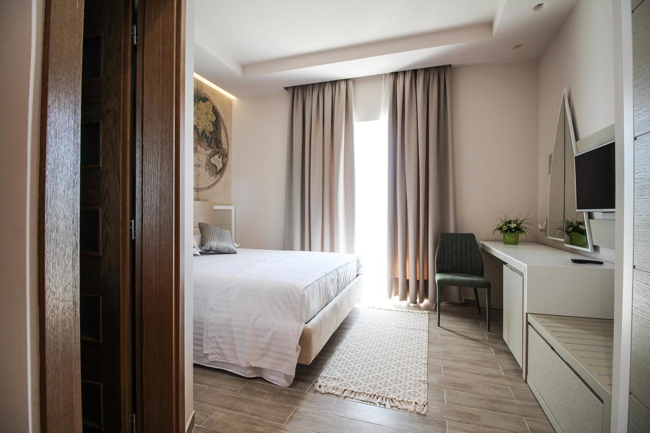 Hotel Kristera Vlore Exterior photo
