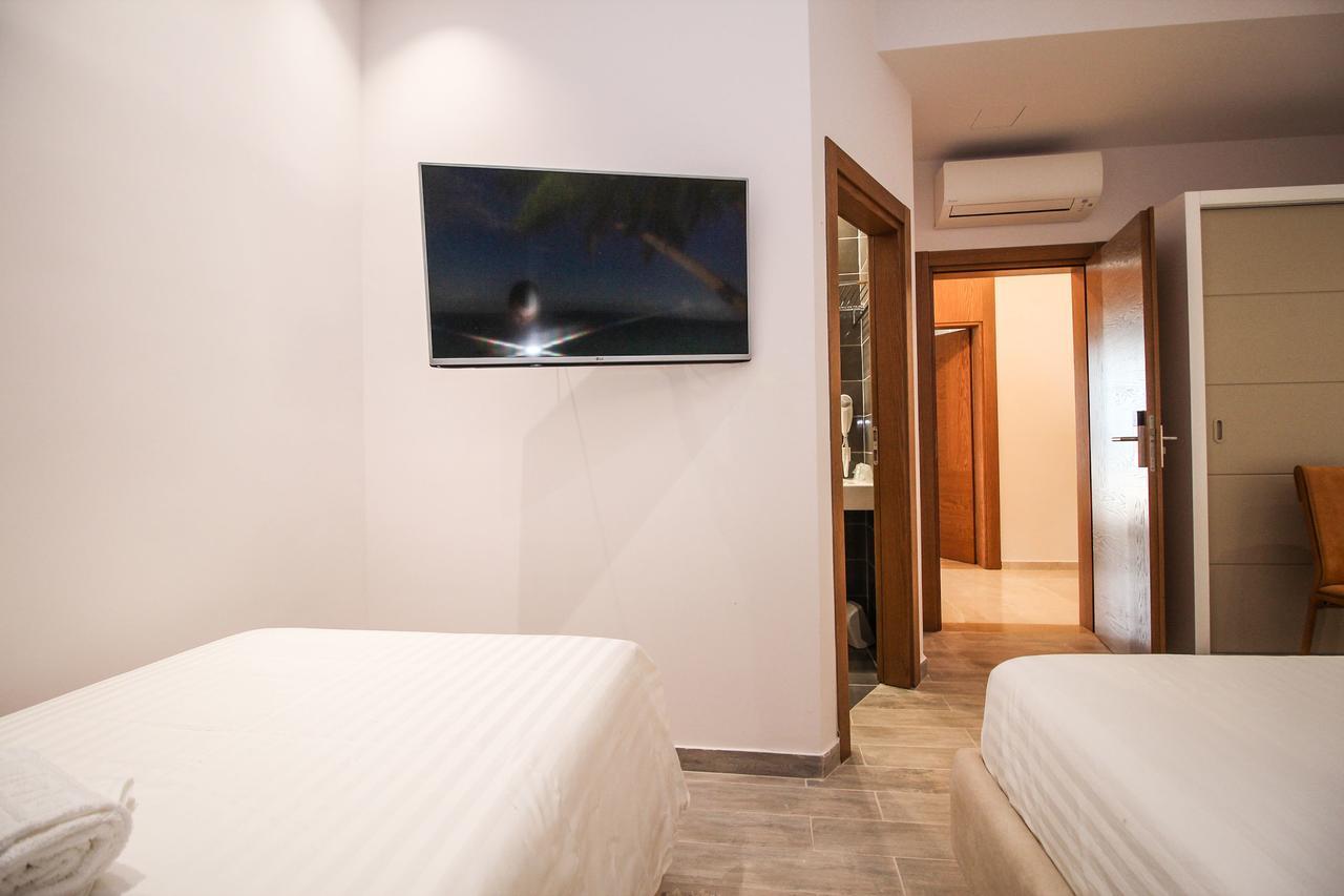 Hotel Kristera Vlore Exterior photo